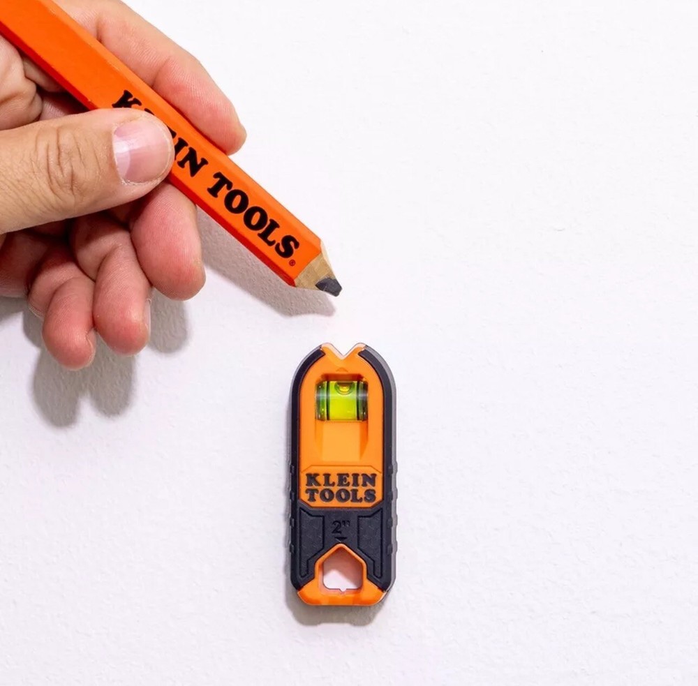 Klein Tools Compact Magnetic Stud Finder MSF100 Detects Metal Studs & Fasteners