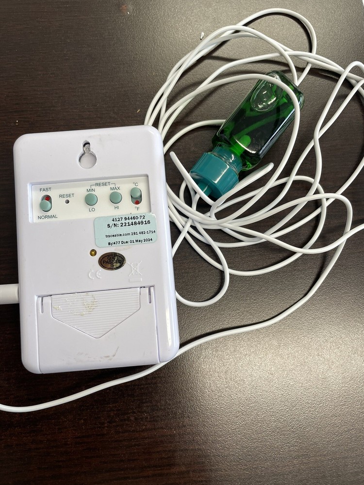 TRACEABLE 4127 Digital Thermometer, ±1°C Temperature Accuracy