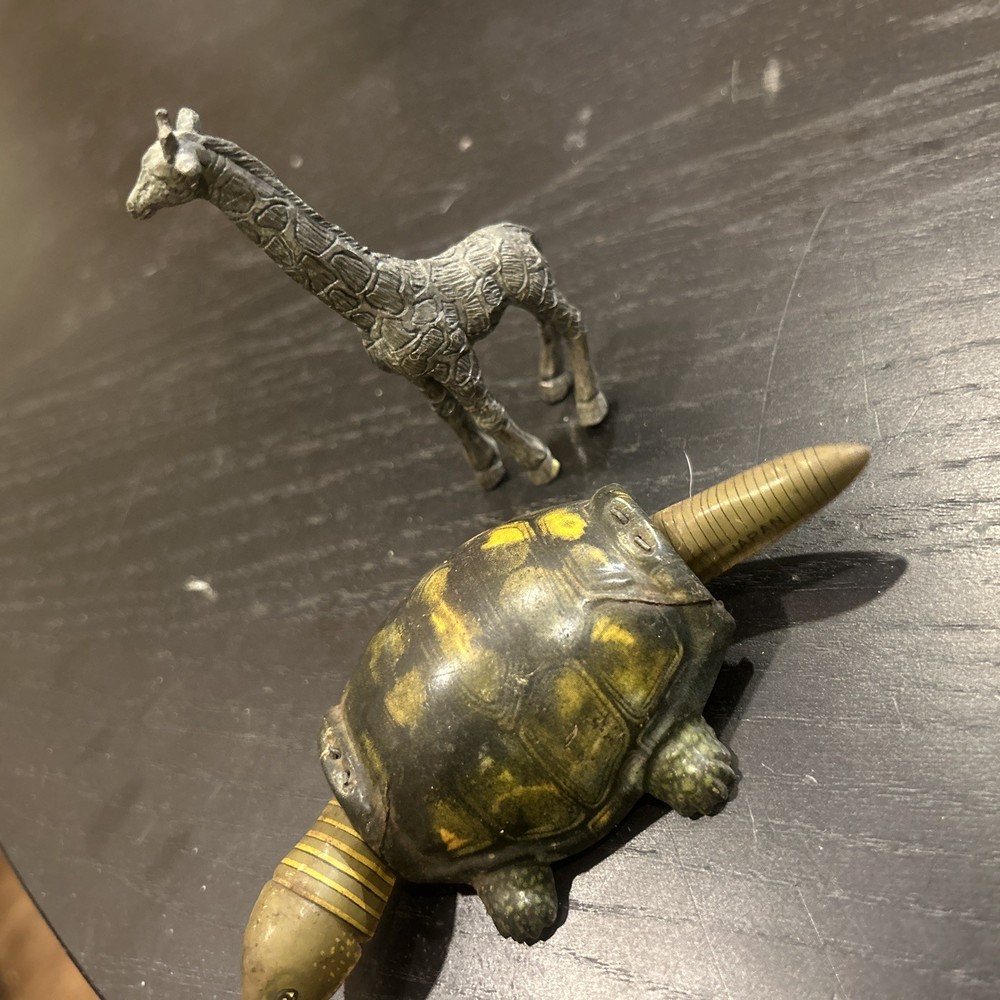 turtle and giraffe collectibles