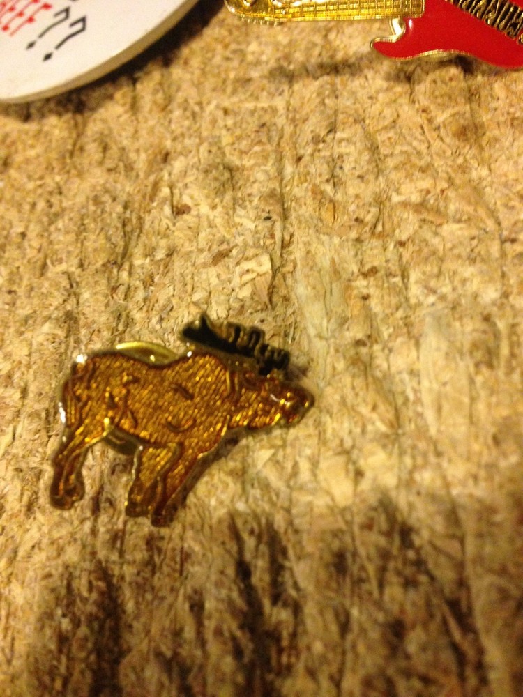 MOOSE LAPEL PIN