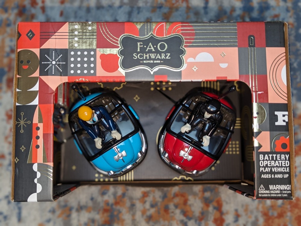 FAO Schwarz Nostalgic Model Remote Control Bumper Car Set R/C - "NEW"