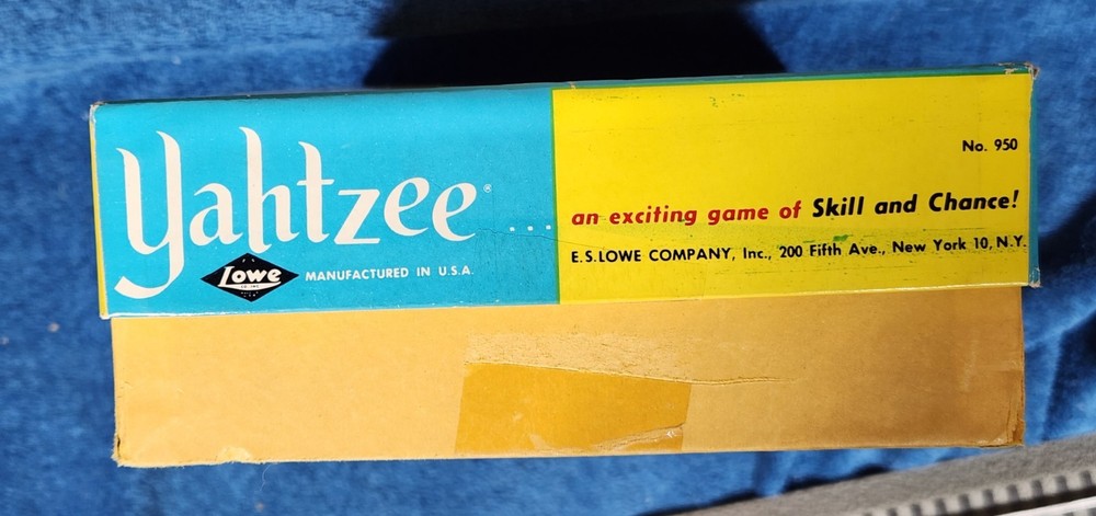 GAME-YAHTZEE, #950, E.S. LOWE (c)1956,