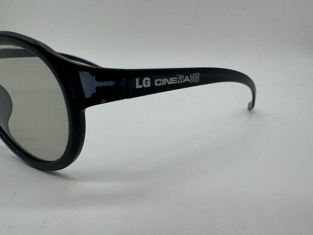 (2) LG CINEMA 3D GLASSES Unique