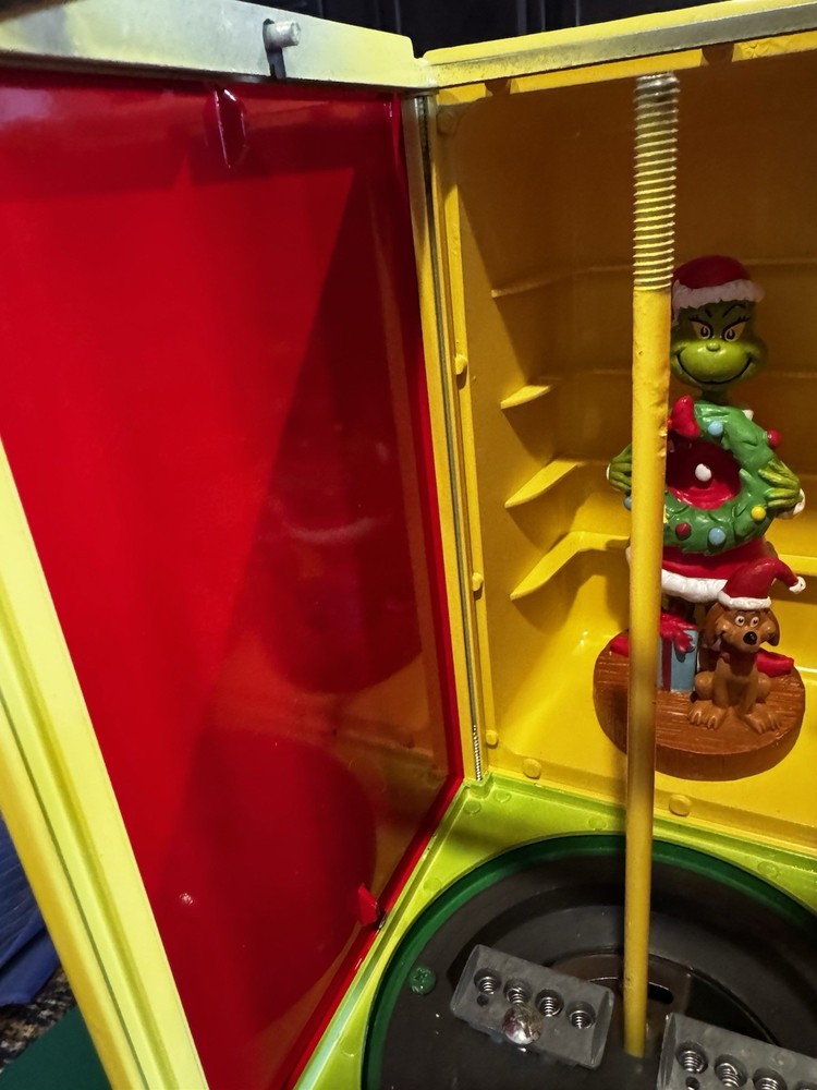 Grinch Gumball Candy Vending Machine