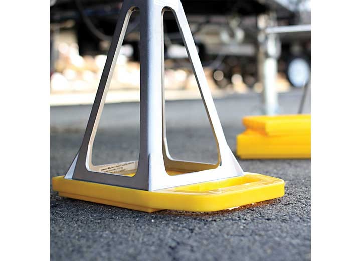 Camco 44595 RV Stabilizer Jack Pad (4-Pack) – Small, 6.5” x 9”
