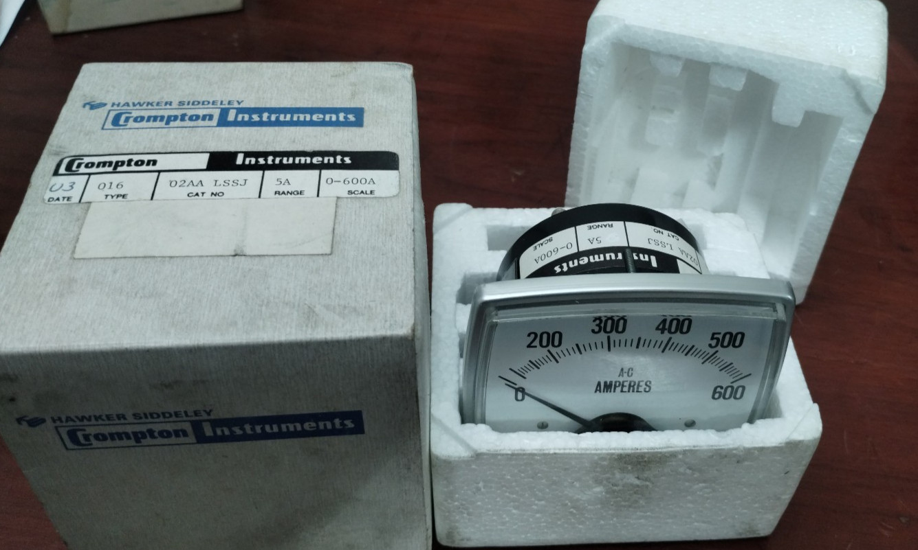 Crompton Instruments 01602AALSSJ 0-600A Ammeter 3.5" Face 2-5/8 Hole size Marine