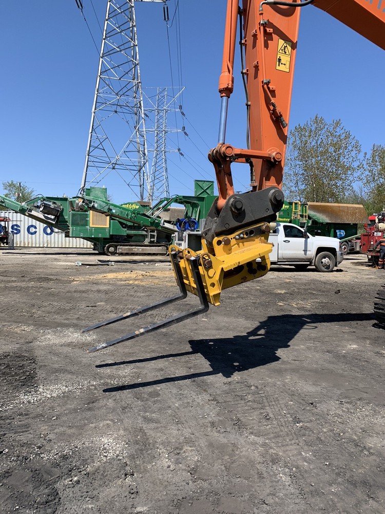 Excavator Standard Pallet Forks