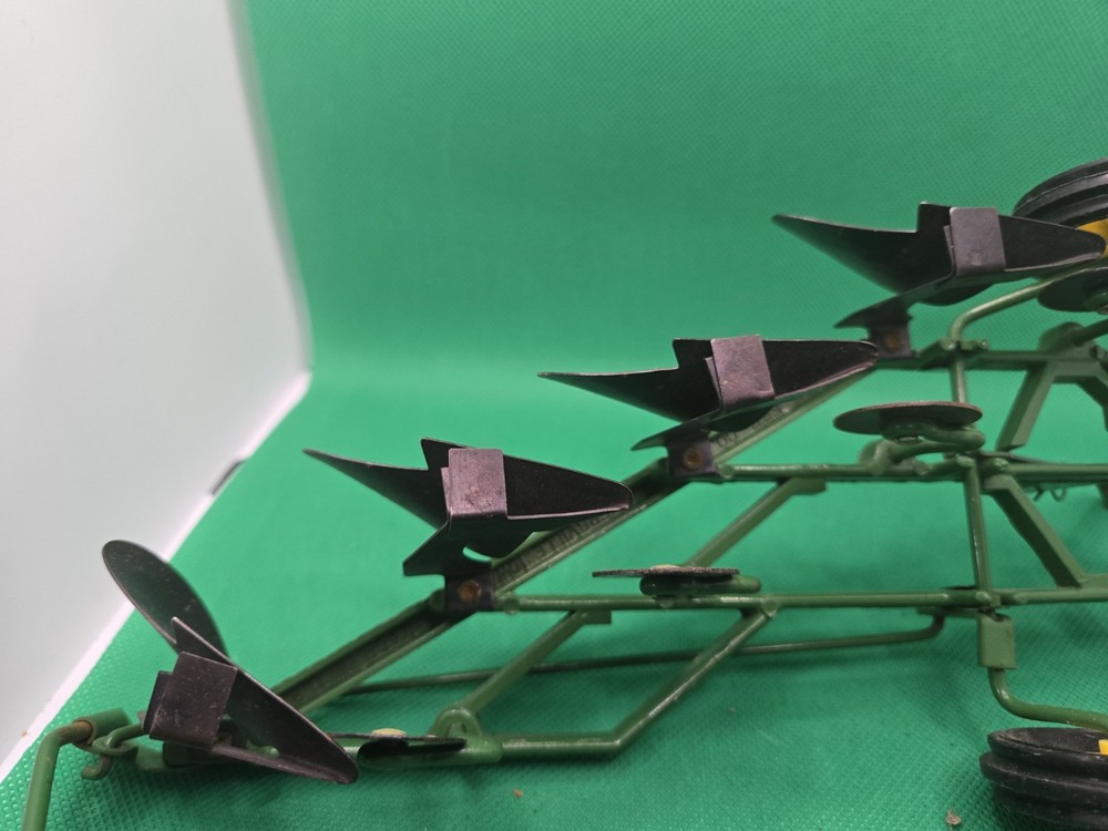 1/16 John Deere Plow w/ Cast Wheels