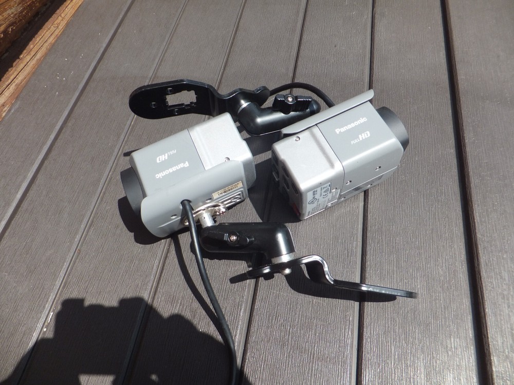 2 Panasonic Network Camera WV-VC30 Full HD With Mounting Adjustable Hardware