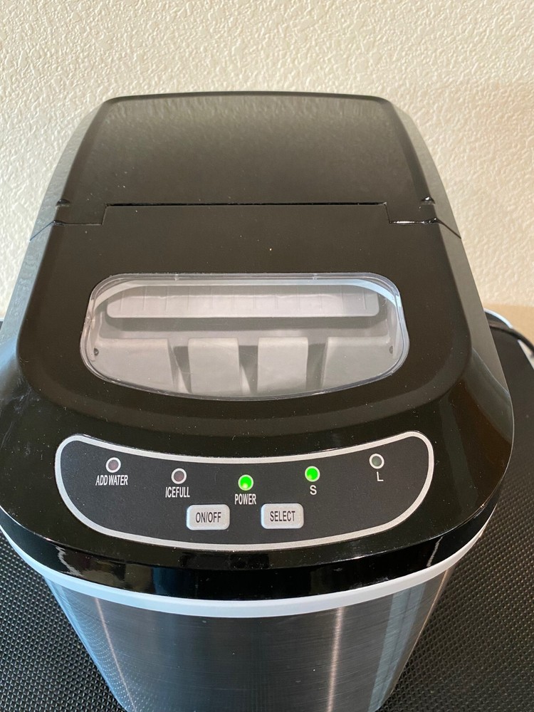 Magic Chef Portable Countertop Ice Maker Model HNIM27ST