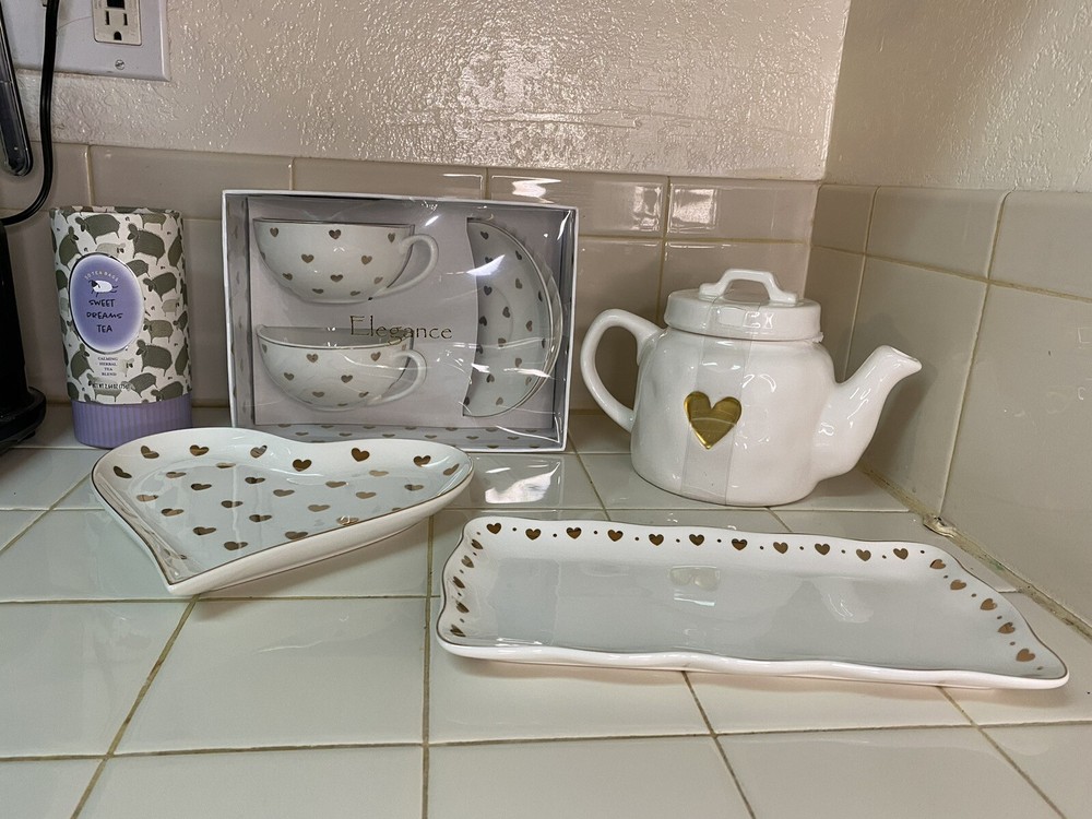 golden tea set