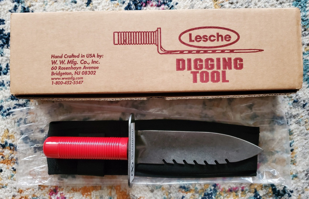 Lesche Digging Tool & Sod Cutter Left Side Serrated Blade with Sheath