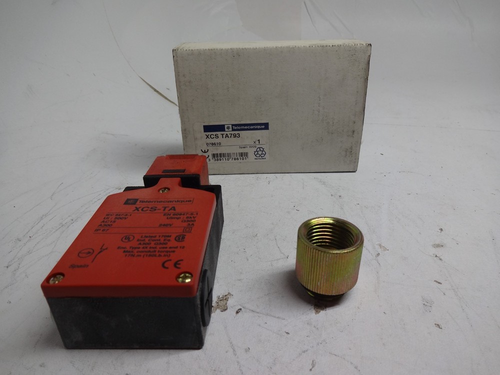 New Telemecanique Safety Switch  XCS TA793
