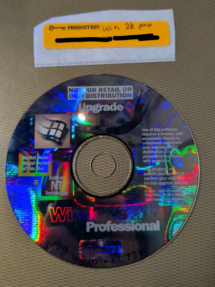 Microsoft Windows 2000 Server CD WITH PRODUCT KEY