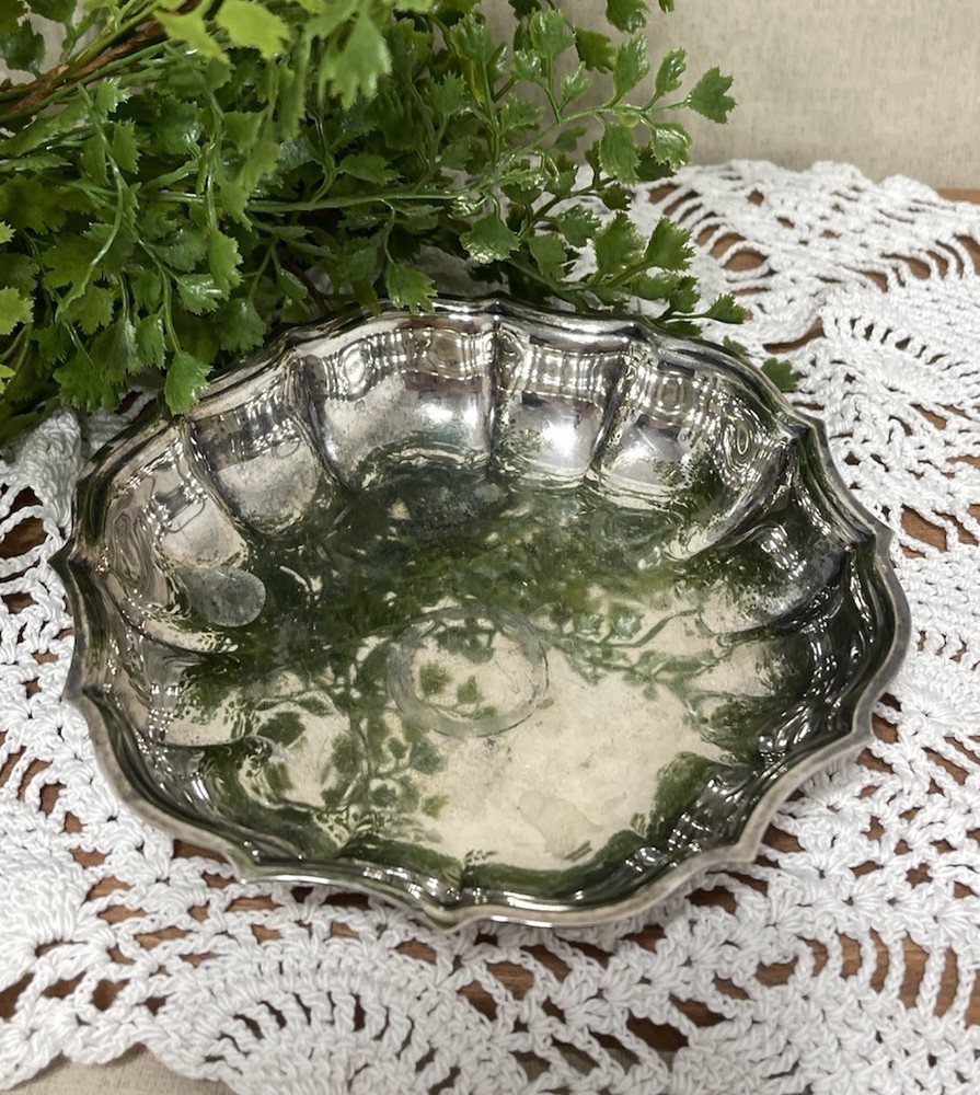 Chippendale Design Mini Serving Platter 6 Inch Catch All Silver Colored