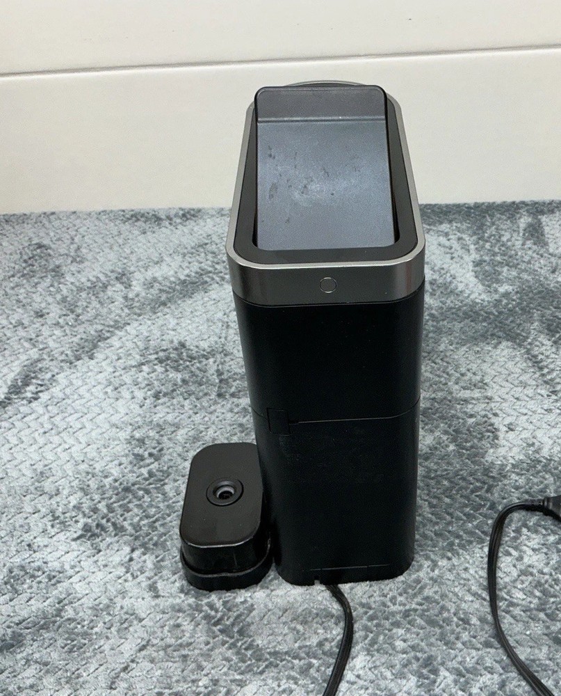 Keurig K-Duo Plus 5200 Coffee Maker Main Unit Only READ