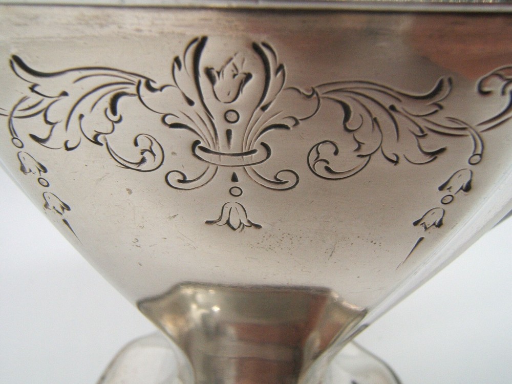 CHIPPENDALE SILVERPLATE CREAMER VGC