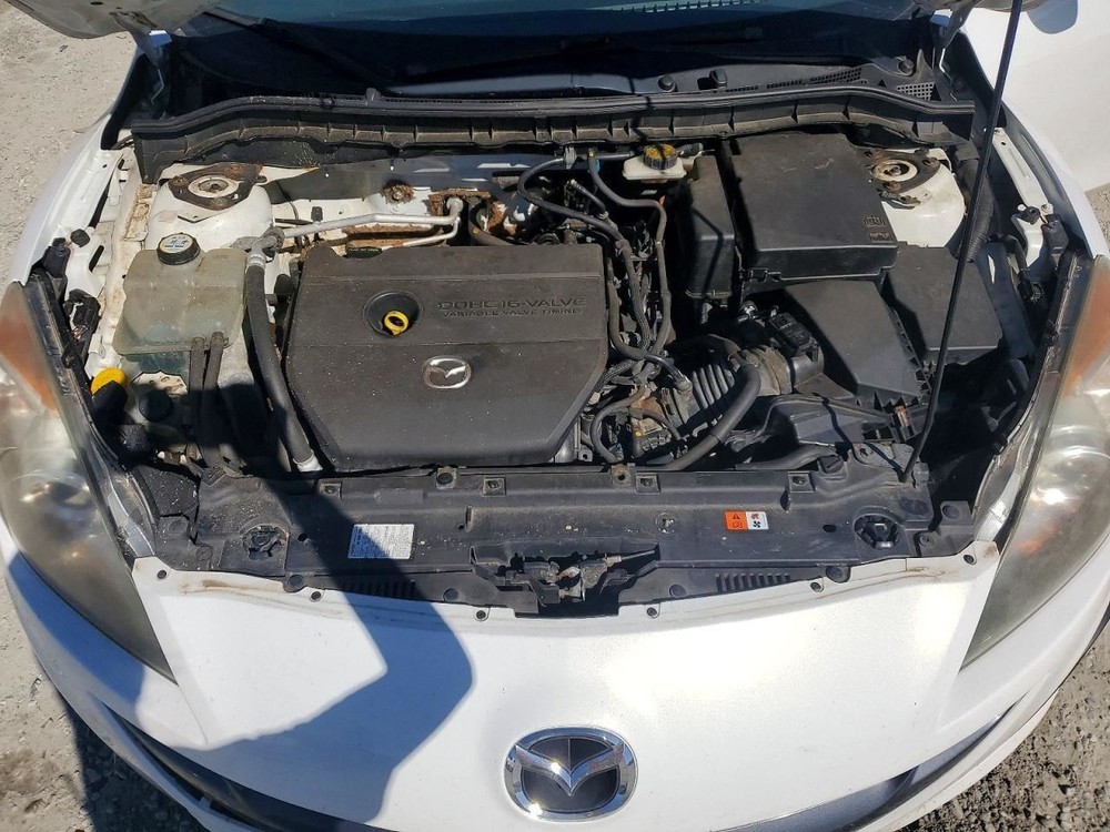 3 2011 Glove Box 4998884