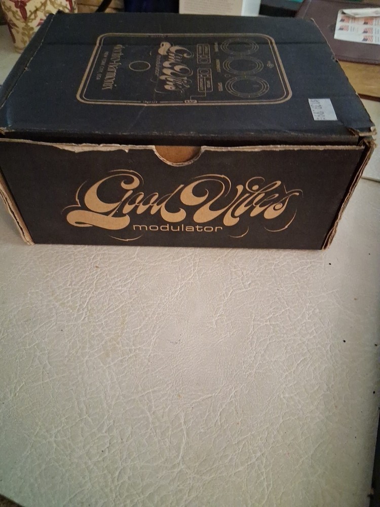 Electro-Harmonixs Good Vibes Modulator Box & Candy Only