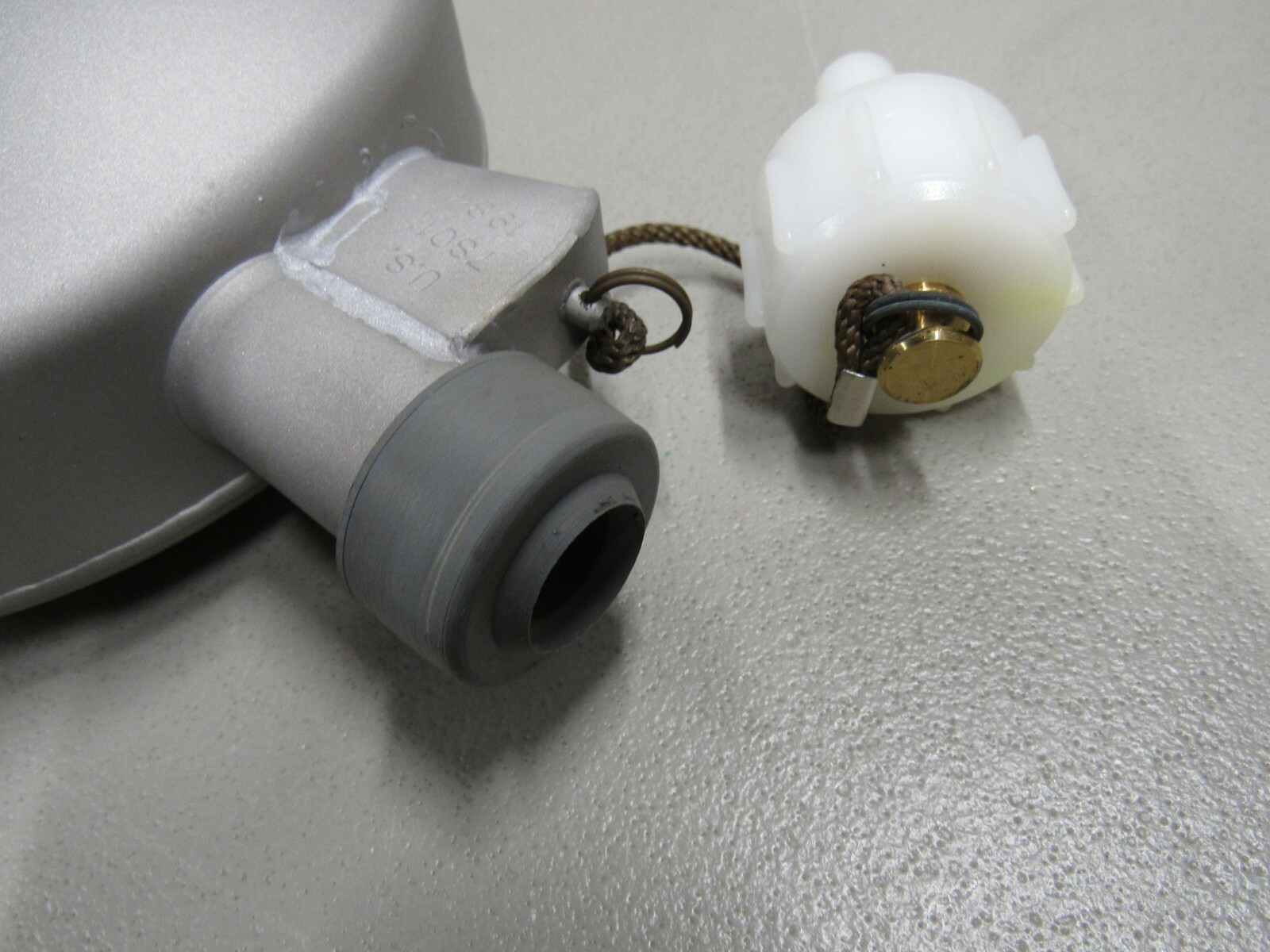 US Military Insulated Arctic Canteen Cold Weather CRESS 1984 Dated New Old Stock