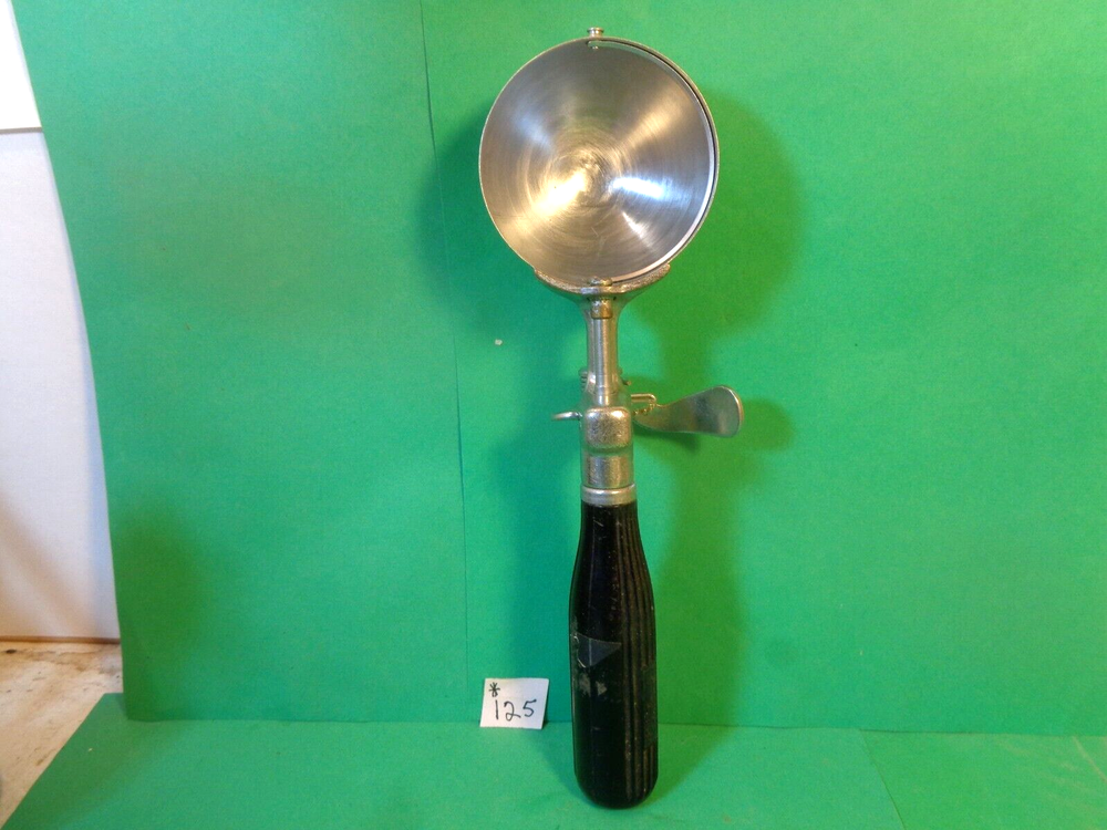Hamilton Beach #51 Ice Cream Scoop (Used/EUC)