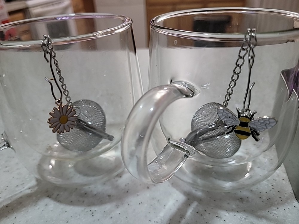 2 Stainless Steel Mesh Tea Infuser Diffuser Strainer Steeper W/Metal Bee& Flower