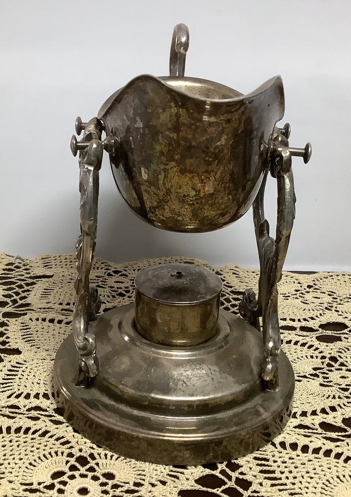 English Silver Mfg Corp Vtg Gravy Boat on Ornate Warming Stand, Silverplate