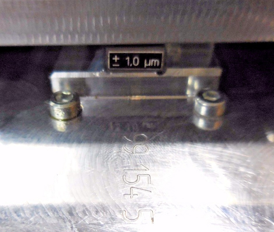 Scheebeager 565 090 441 Linear X, Y Table (± 1.0 µm)