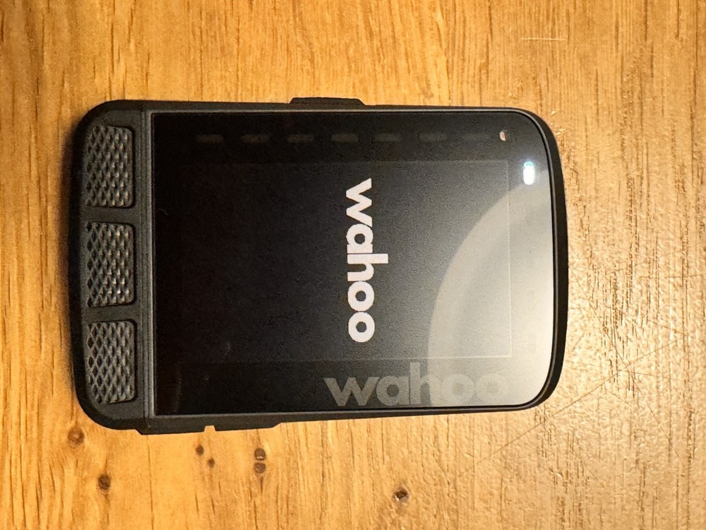 Wahoo Element Roam V1 GPS Bike Computer