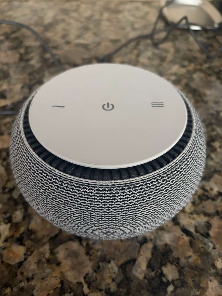 SNOOZ White Noise Machine