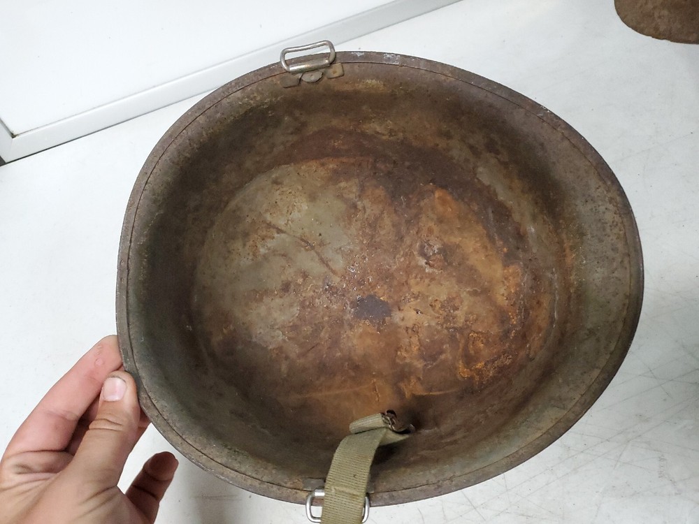 U.S WWII M1 HELMET ?