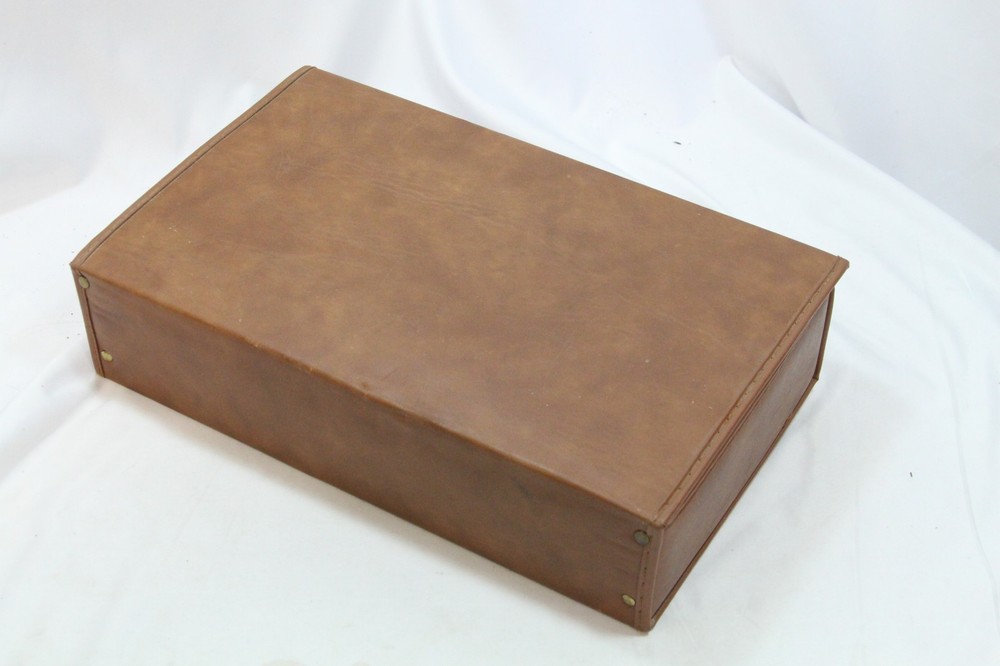 32 Cassette Storage Case Vinyl K