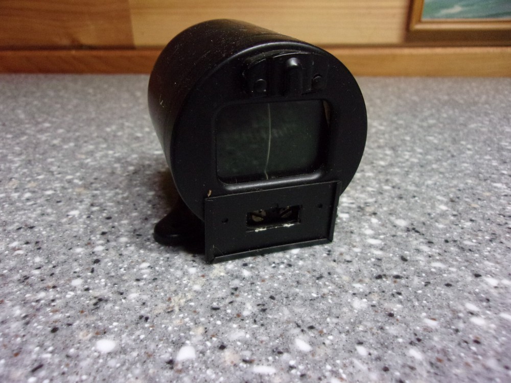 H15 odd older compass