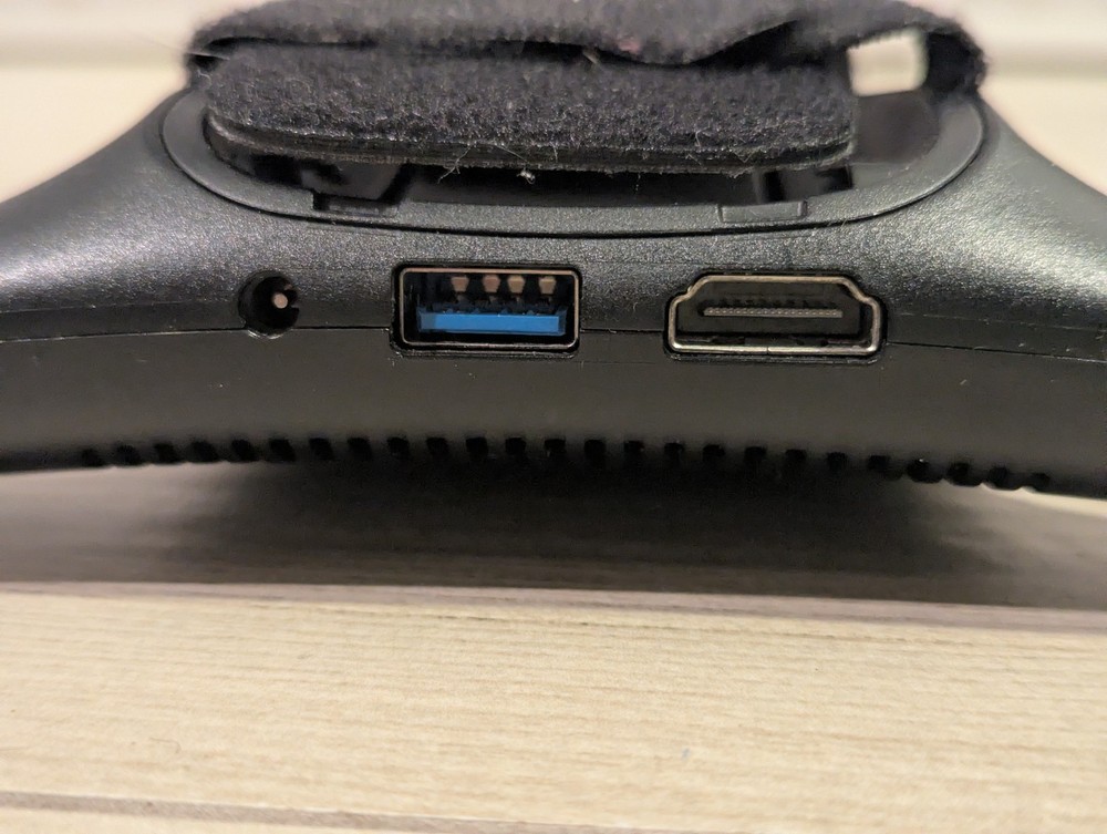 HTC Vive Wireless Adapter VR Headset Module 2Q4L100 Black - Adapter Unit Only