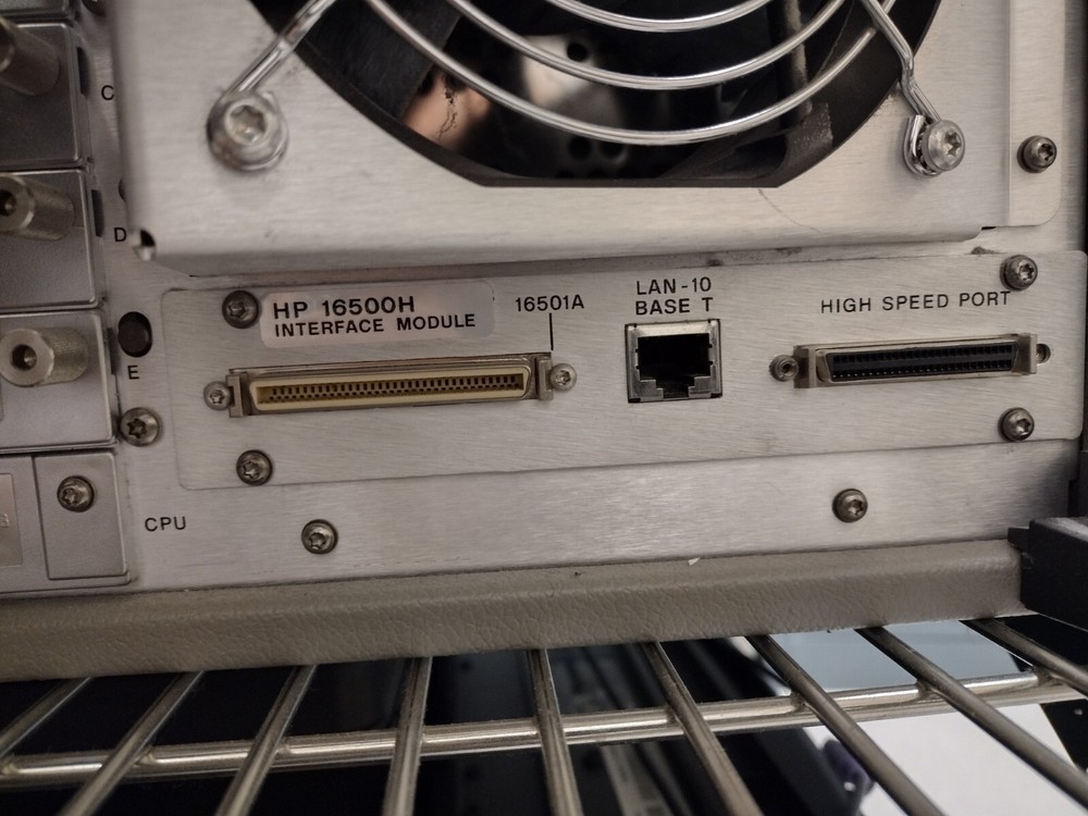 HP 16500B Logic Analyzer System