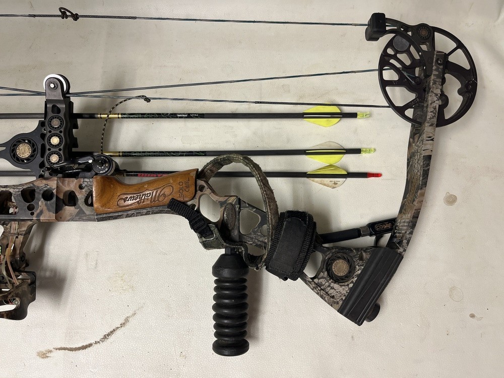 MATHEWS SWITCHBACK XT 70LB 28" DRAW COMPOUND BOW