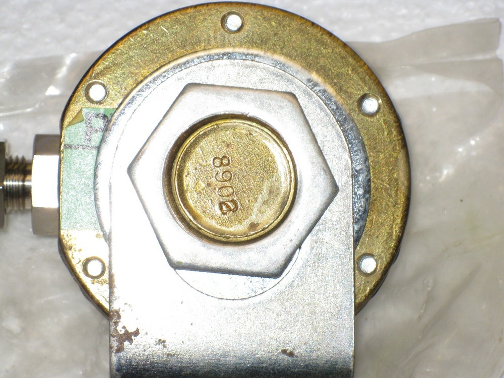 Brooks instrument brass flow controller FC 8902