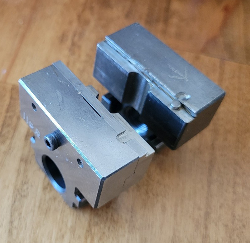 Lang 47469 46mm Vise Jaws Self Centering–Quick-Point / Zero-Point, Pinned Insert