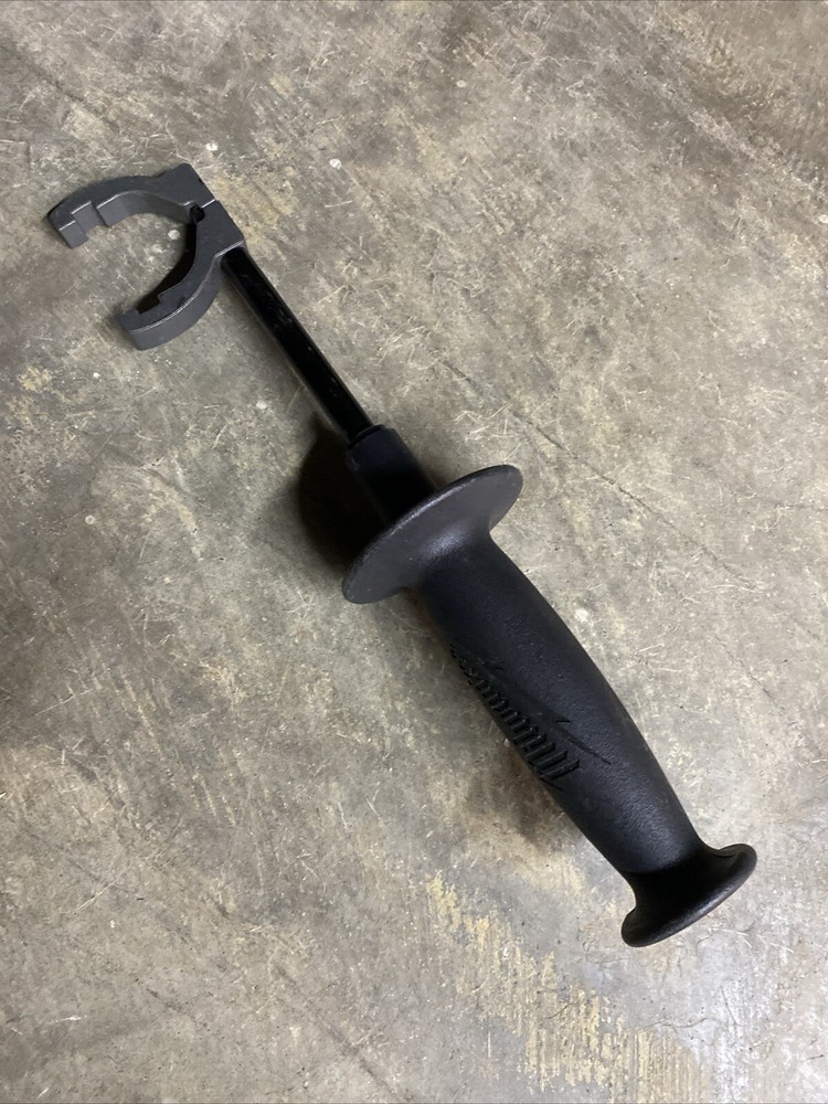 Milwaukee 516067 Adjustable Auxiliary Handle Replacement For Hammer Drill Driver
