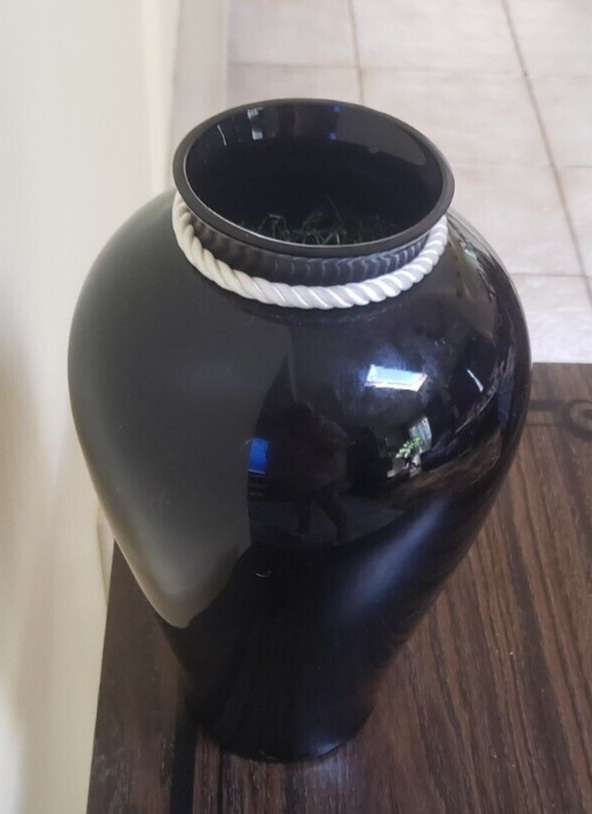 Vintage robust ceramic maritime black knot vase
