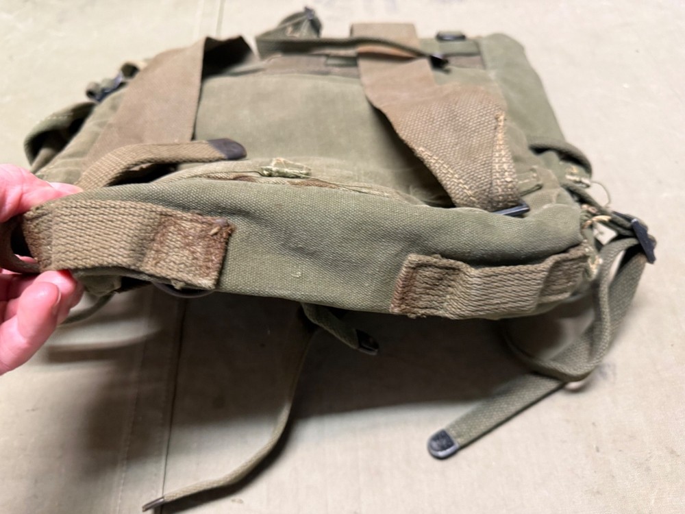 ORIGINAL WWII US ARMY M1945 UPPER COMBAT FIELD PACK & SUSPENDERS- 1945,