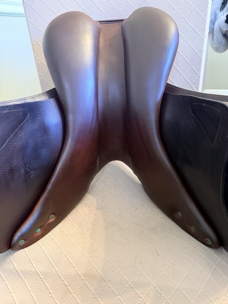 16.5 Equipe Synergy Jump Saddle