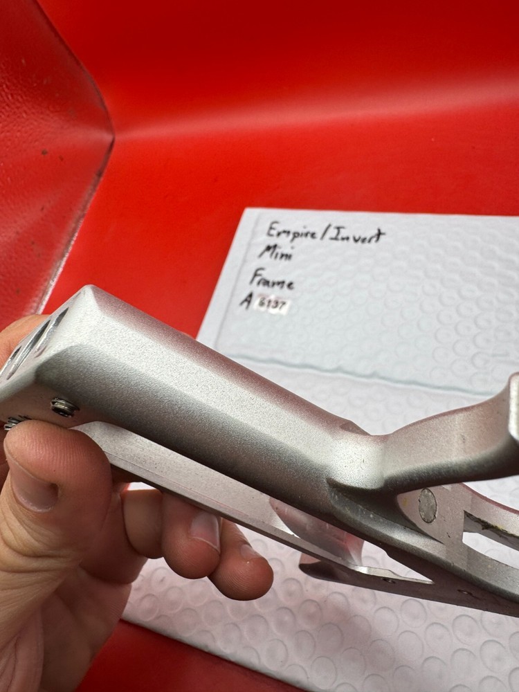 Empire / Invert Mini Frame