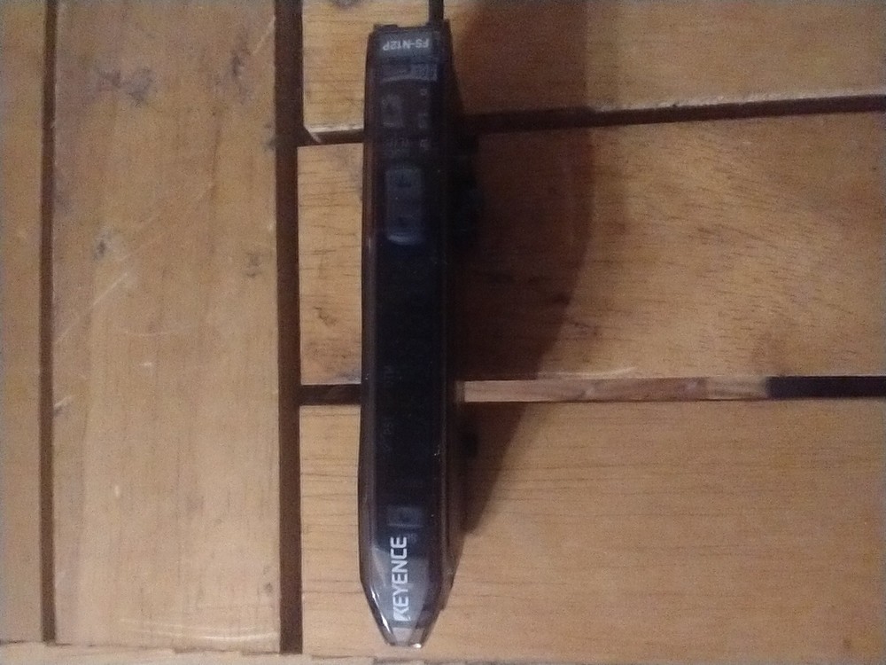 Keyence FS-N12P Fiber Optic Sensor Amplifier