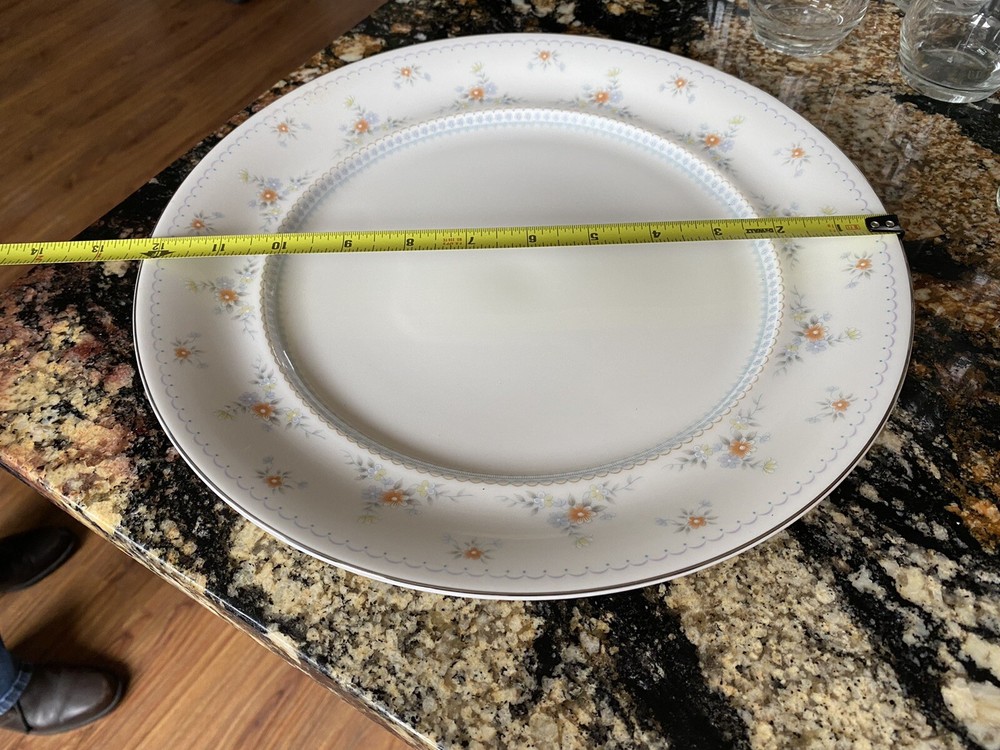 Mikasa Rutledge 5 piece placesetting