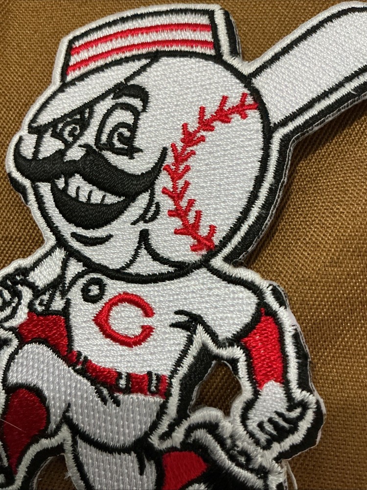 Cincinnati Reds Embroidered Iron On Patch