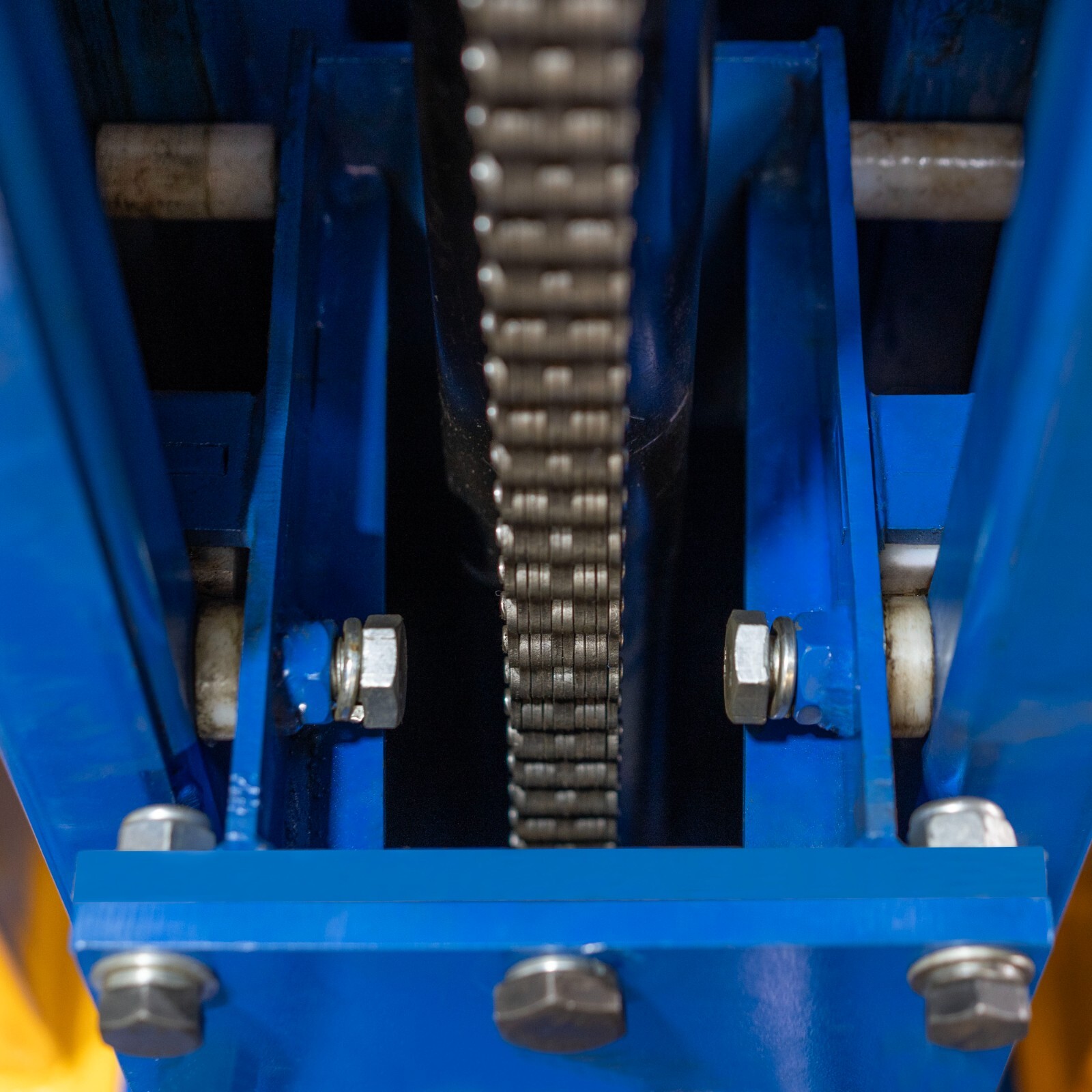 6,200 lb Single Post Lift Portable Electro-Lock