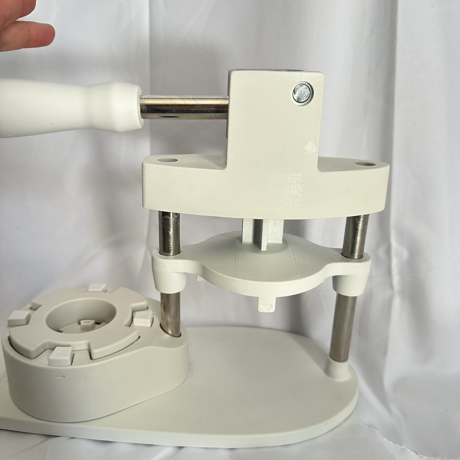 We R Memory Keepers Button Press All-In-One Kit – 3 Size Button Maker