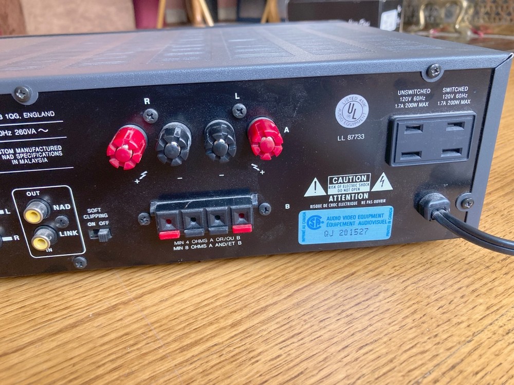 NAD 705 Stereo Receiver Working. Bundle Remote - back light needs replacing.