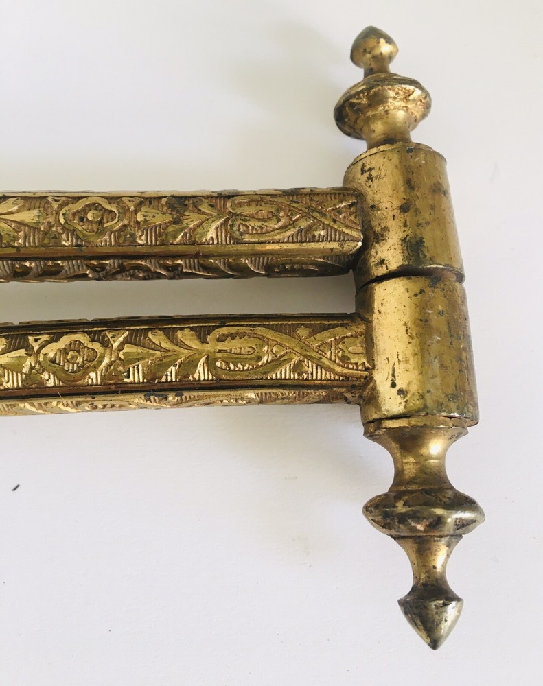 Victorian Brass Expandable Arm & Clamp Fire Screen Holder